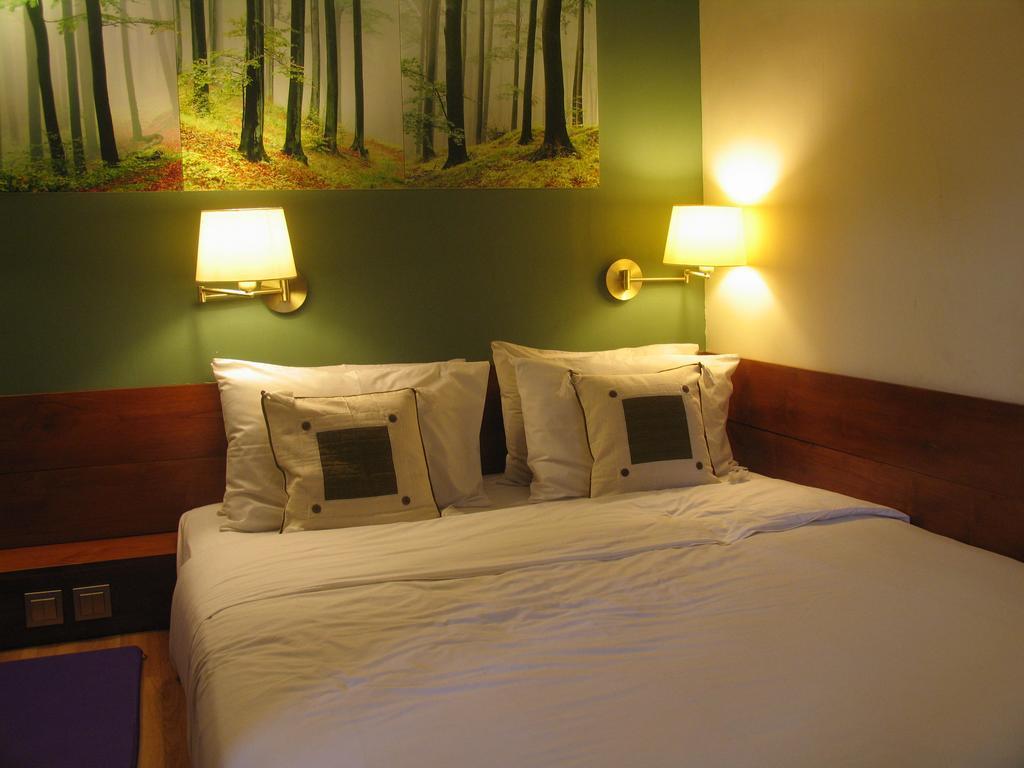Dhanesvara Holistic Unique Homestay Wonotjolo Oda fotoğraf